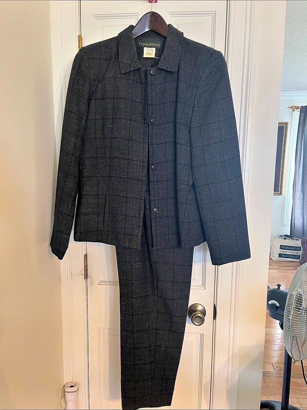 Vintage Harvé Benard 100% Wool Checkered Pants Suit Gray Size 10 2-Piece